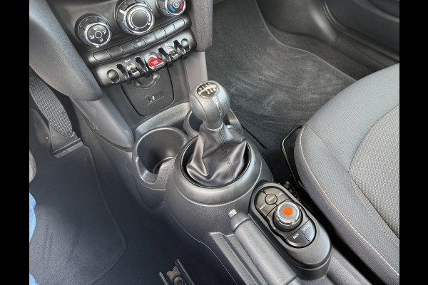 MINI Hatchback Cooper 3 deurs / Airconditioning / Elektrisch Pakket / DAB / 15 Inch / Chrome Line
