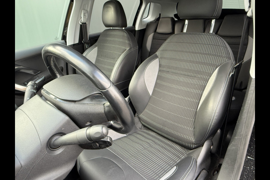 Peugeot 2008 BWJ 2019 | 1.2T 111pk Allure | TREKHAAK | CLIMA | NAVI | PDC | HALF LEER | CARPLAY | CAMERA A |