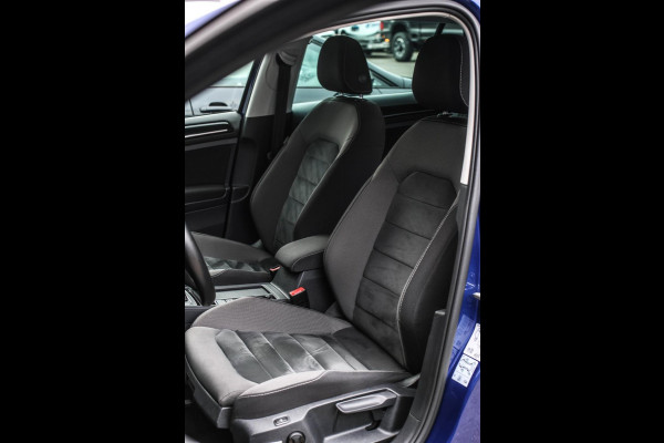 Volkswagen Golf 1.4 TSI Highline R-Line *Virtual*DSG*Massage*Led*