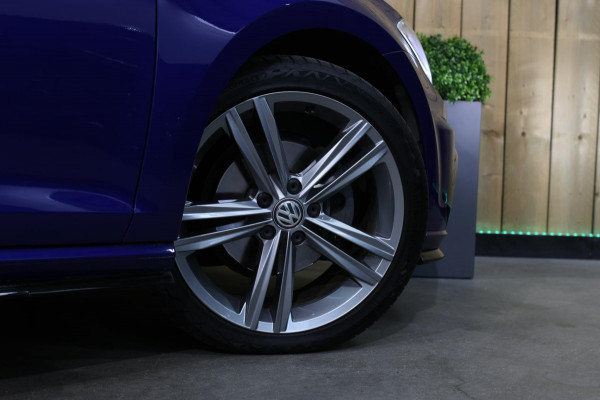 Volkswagen Golf 1.4 TSI Highline R-Line *Virtual*DSG*Massage*Led*