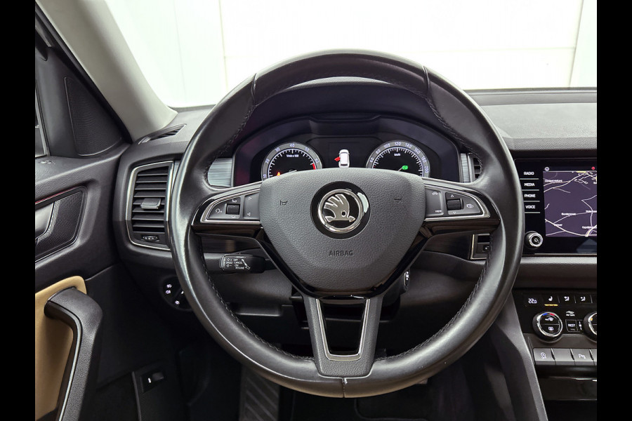 Škoda Kodiaq 1.5 TSI Ambition Business(NL-auto, Dealer OnderH, Trekhaak, Carplay, StoelV V+A, Navi, PDC, Cruise Con, Etc)