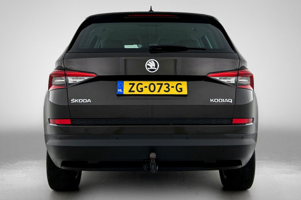 Škoda Kodiaq 1.5 TSI Ambition Business(NL-auto, Dealer OnderH, Trekhaak, Carplay, StoelV V+A, Navi, PDC, Cruise Con, Etc)