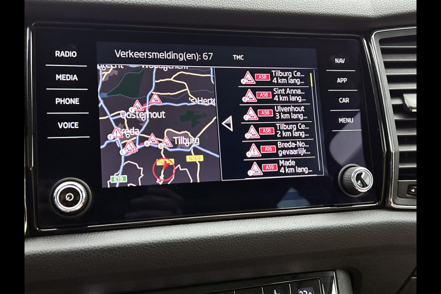 Škoda Kodiaq 1.5 TSI Ambition Business(NL-auto, Dealer OnderH, Trekhaak, Carplay, StoelV V+A, Navi, PDC, Cruise Con, Etc)