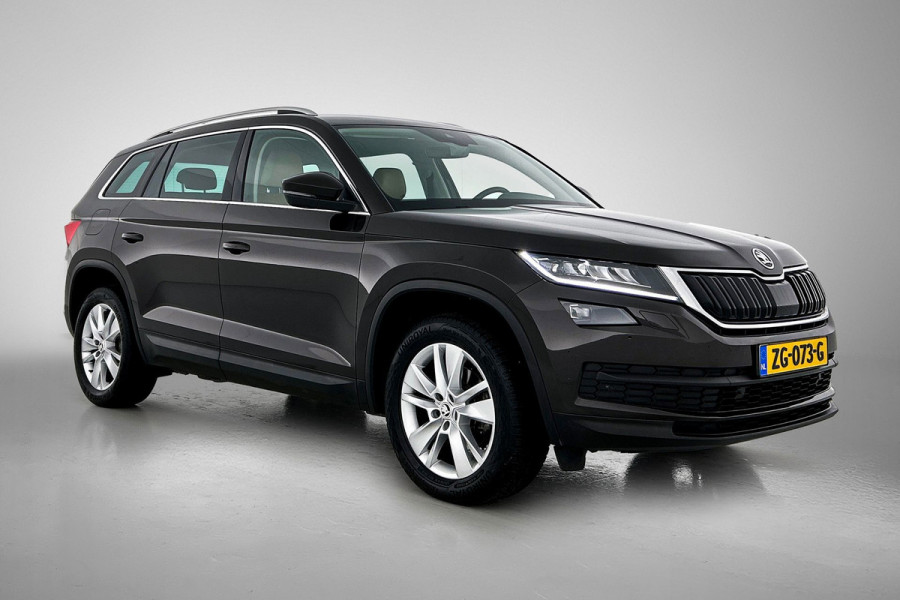 Škoda Kodiaq 1.5 TSI Ambition Business(NL-auto, Dealer OnderH, Trekhaak, Carplay, StoelV V+A, Navi, PDC, Cruise Con, Etc)