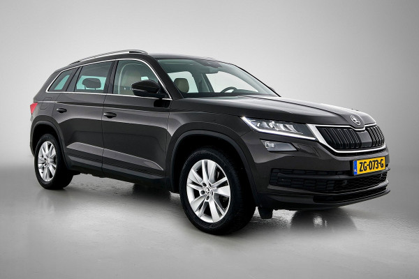 Škoda Kodiaq 1.5 TSI Ambition Business(NL-auto, Dealer OnderH, Trekhaak, Carplay, StoelV V+A, Navi, PDC, Cruise Con, Etc)