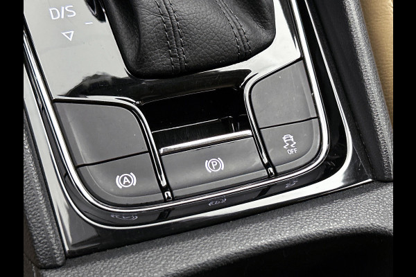 Škoda Kodiaq 1.5 TSI Ambition Business(NL-auto, Dealer OnderH, Trekhaak, Carplay, StoelV V+A, Navi, PDC, Cruise Con, Etc)