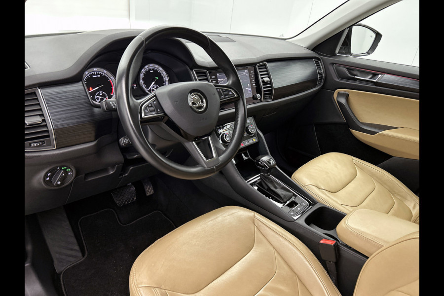 Škoda Kodiaq 1.5 TSI Ambition Business(NL-auto, Dealer OnderH, Trekhaak, Carplay, StoelV V+A, Navi, PDC, Cruise Con, Etc)