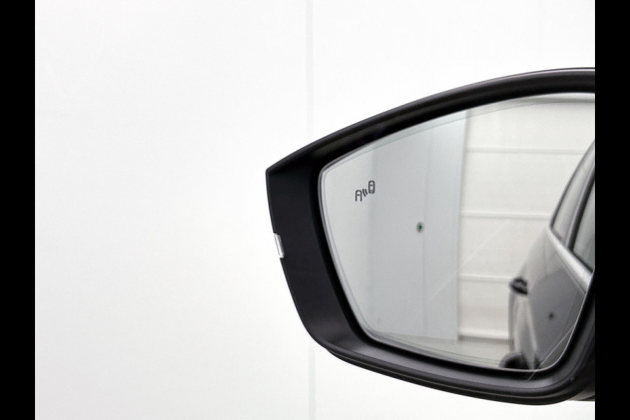 Škoda Kodiaq 1.5 TSI Ambition Business(NL-auto, Dealer OnderH, Trekhaak, Carplay, StoelV V+A, Navi, PDC, Cruise Con, Etc)