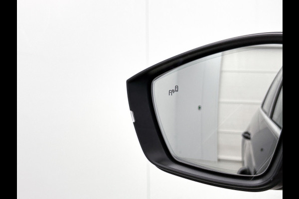 Škoda Kodiaq 1.5 TSI Ambition Business(NL-auto, Dealer OnderH, Trekhaak, Carplay, StoelV V+A, Navi, PDC, Cruise Con, Etc)