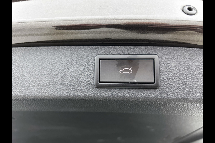 Škoda Kodiaq 1.5 TSI Ambition Business(NL-auto, Dealer OnderH, Trekhaak, Carplay, StoelV V+A, Navi, PDC, Cruise Con, Etc)