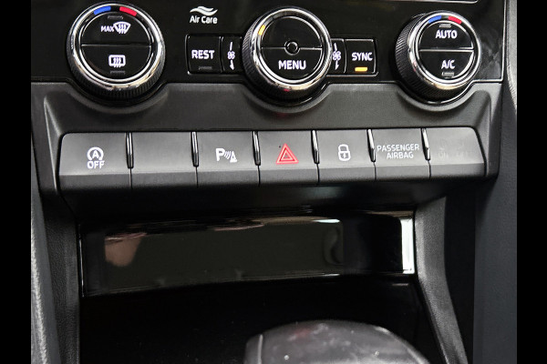Škoda Kodiaq 1.5 TSI Ambition Business(NL-auto, Dealer OnderH, Trekhaak, Carplay, StoelV V+A, Navi, PDC, Cruise Con, Etc)