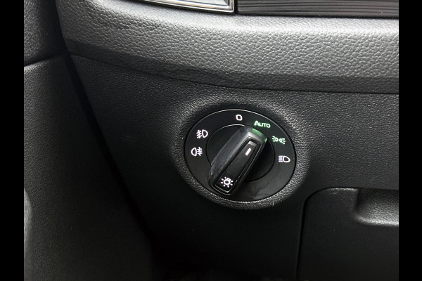 Škoda Kodiaq 1.5 TSI Ambition Business(NL-auto, Dealer OnderH, Trekhaak, Carplay, StoelV V+A, Navi, PDC, Cruise Con, Etc)