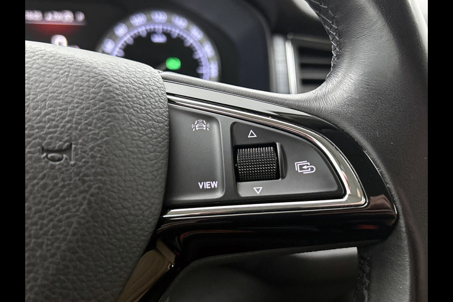 Škoda Kodiaq 1.5 TSI Ambition Business(NL-auto, Dealer OnderH, Trekhaak, Carplay, StoelV V+A, Navi, PDC, Cruise Con, Etc)