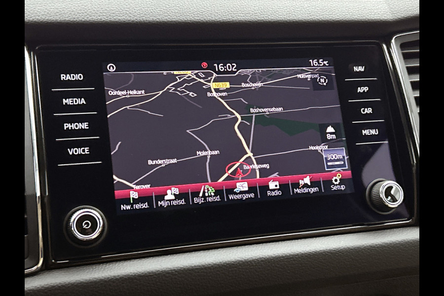 Škoda Kodiaq 1.5 TSI Ambition Business(NL-auto, Dealer OnderH, Trekhaak, Carplay, StoelV V+A, Navi, PDC, Cruise Con, Etc)