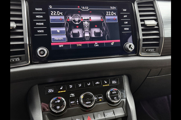 Škoda Kodiaq 1.5 TSI Ambition Business(NL-auto, Dealer OnderH, Trekhaak, Carplay, StoelV V+A, Navi, PDC, Cruise Con, Etc)