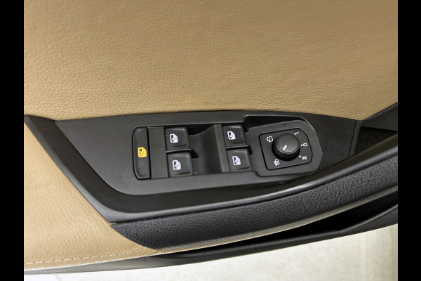 Škoda Kodiaq 1.5 TSI Ambition Business(NL-auto, Dealer OnderH, Trekhaak, Carplay, StoelV V+A, Navi, PDC, Cruise Con, Etc)