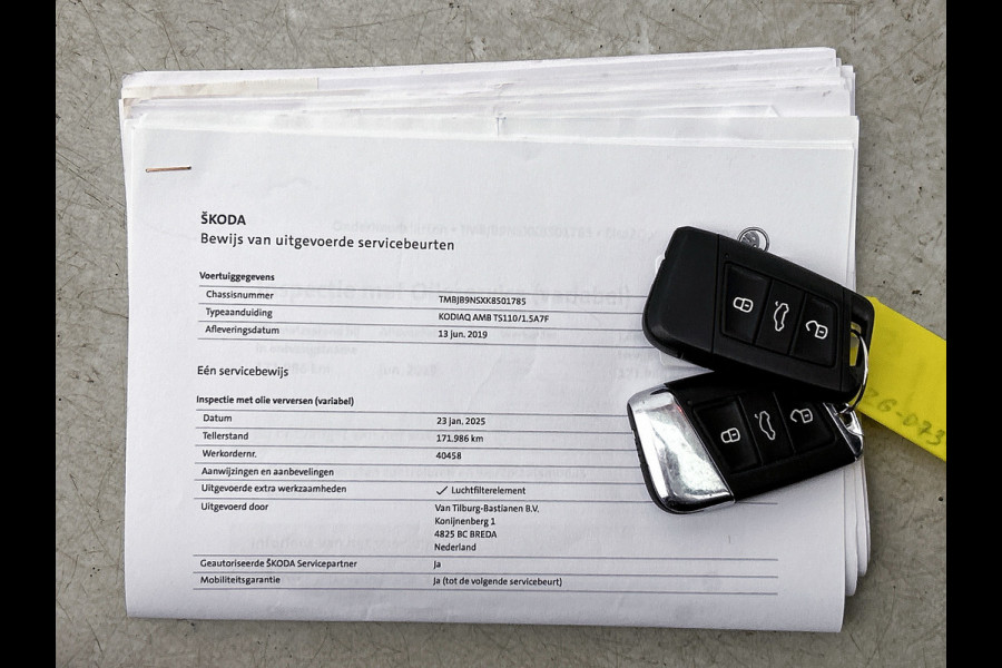 Škoda Kodiaq 1.5 TSI Ambition Business(NL-auto, Dealer OnderH, Trekhaak, Carplay, StoelV V+A, Navi, PDC, Cruise Con, Etc)