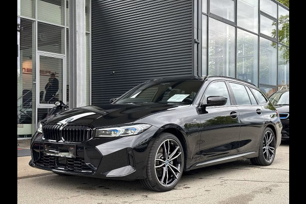 BMW 3 Serie Touring 330e M-SPORT ** ADAPT. LED, HALF-LEDER, HuD, ACC, SHADOW LINE, H&K SOUND, 19-inch LMV ** 1e EIG - UNFALLFREI ** ** INFORMEER OOK NAAR ONZE AANTREKKELIJKE FINANCIAL-LEASE TARIEVEN **