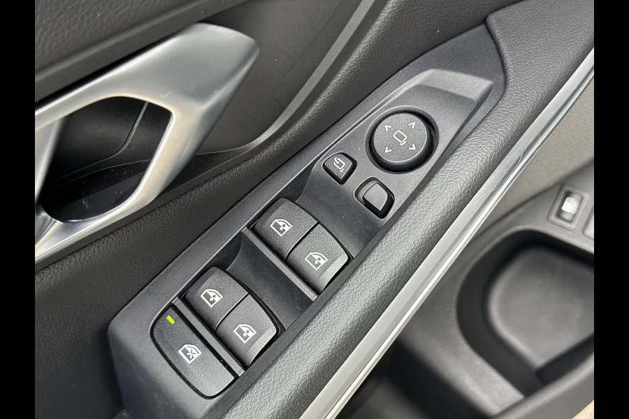 BMW 3 Serie Touring 330e M-SPORT ** ADAPT. LED, HALF-LEDER, HuD, ACC, SHADOW LINE, H&K SOUND, 19-inch LMV ** 1e EIG - UNFALLFREI ** ** INFORMEER OOK NAAR ONZE AANTREKKELIJKE FINANCIAL-LEASE TARIEVEN **