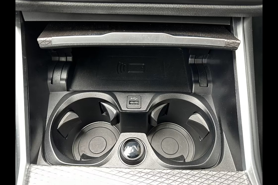 BMW 3 Serie Touring 330e M-SPORT ** ADAPT. LED, HALF-LEDER, HuD, ACC, SHADOW LINE, H&K SOUND, 19-inch LMV ** 1e EIG - UNFALLFREI ** ** INFORMEER OOK NAAR ONZE AANTREKKELIJKE FINANCIAL-LEASE TARIEVEN **