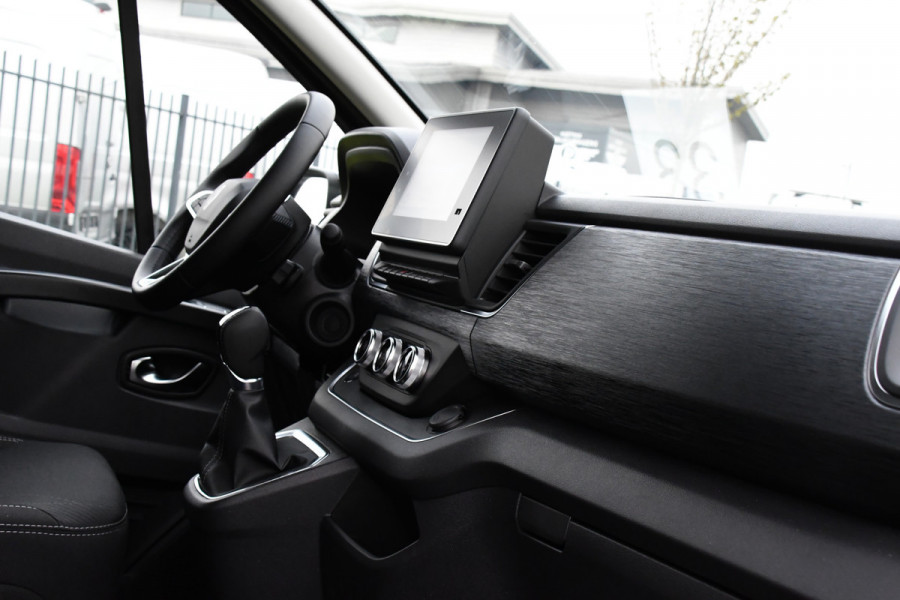 Renault Trafic 2.0 170 L2H1 DC Black Edition Extra Cruise, Camera, Carplay, LED, 170pk, Stoelverwarming, 2 x Schuifdeur, NAVI, Automaat, Clima, Uniek!