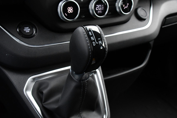 Renault Trafic 2.0 170 L2H1 DC Black Edition Extra Cruise, Camera, Carplay, LED, 170pk, Stoelverwarming, 2 x Schuifdeur, NAVI, Automaat, Clima, Uniek!