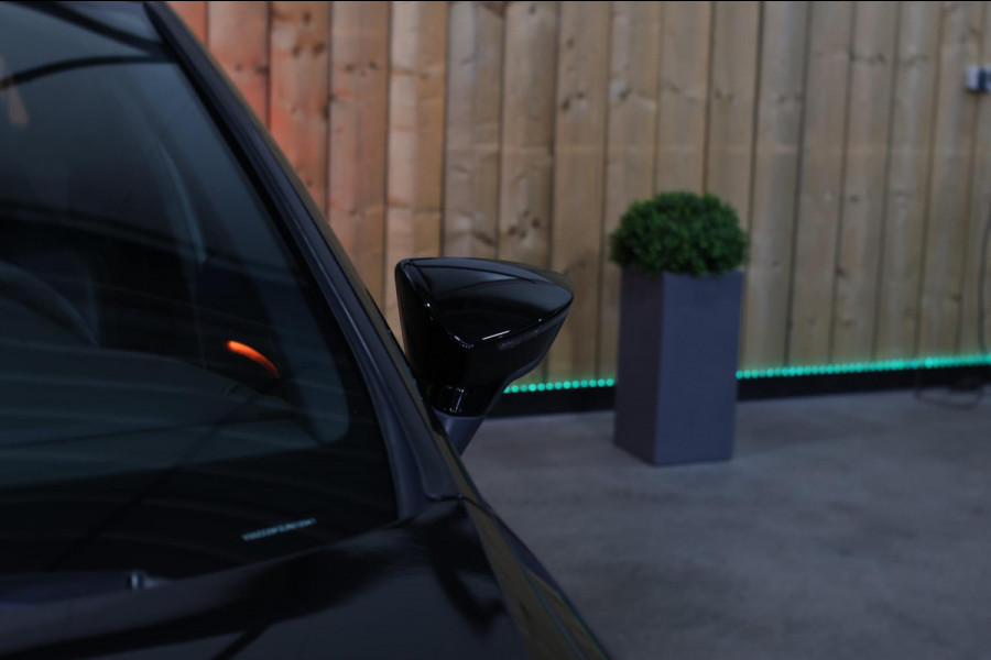 Seat León ST 2.0 TSI 4DRIVE CUPRA R *Carbon*Pano*DCC*Beats*Keyless*