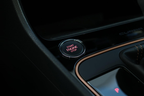 Seat León ST 2.0 TSI 4DRIVE CUPRA R *Carbon*Pano*DCC*Beats*Keyless*