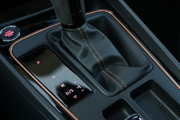 Seat León ST 2.0 TSI 4DRIVE CUPRA R *Carbon*Pano*DCC*Beats*Keyless*