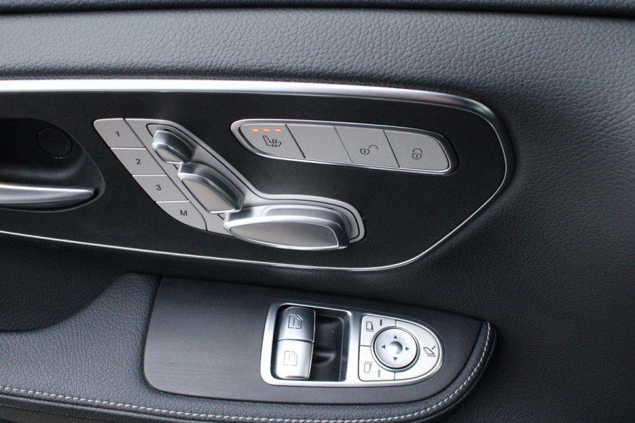 Mercedes-Benz V-Klasse 300d / XXL / DC / AMG / Elec Stoelen / Burmester / 360 Camera / Vol Opties / NIEUWSTAAT