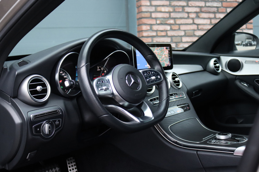 Mercedes-Benz C-Klasse 180 Business Solution AMG | Camera | Leder | High Performance LED | Stoelverwarming | 18'' inch | Inparkeerpakket |