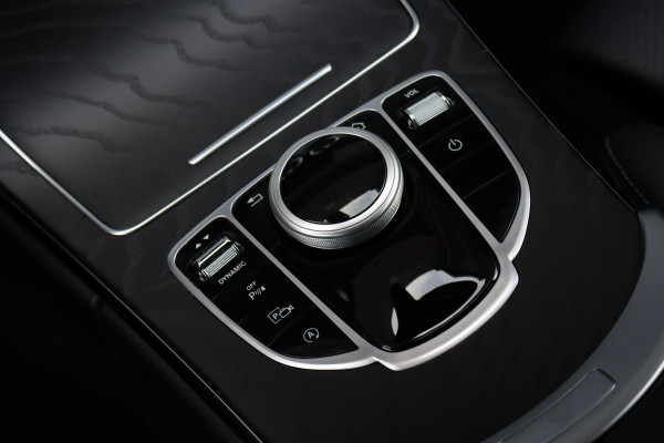 Mercedes-Benz C-Klasse 180 Business Solution AMG | Camera | Leder | High Performance LED | Stoelverwarming | 18'' inch | Inparkeerpakket |