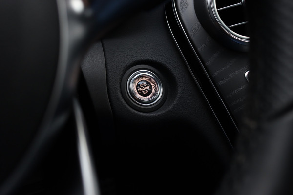 Mercedes-Benz C-Klasse 180 Business Solution AMG | Camera | Leder | High Performance LED | Stoelverwarming | 18'' inch | Inparkeerpakket |