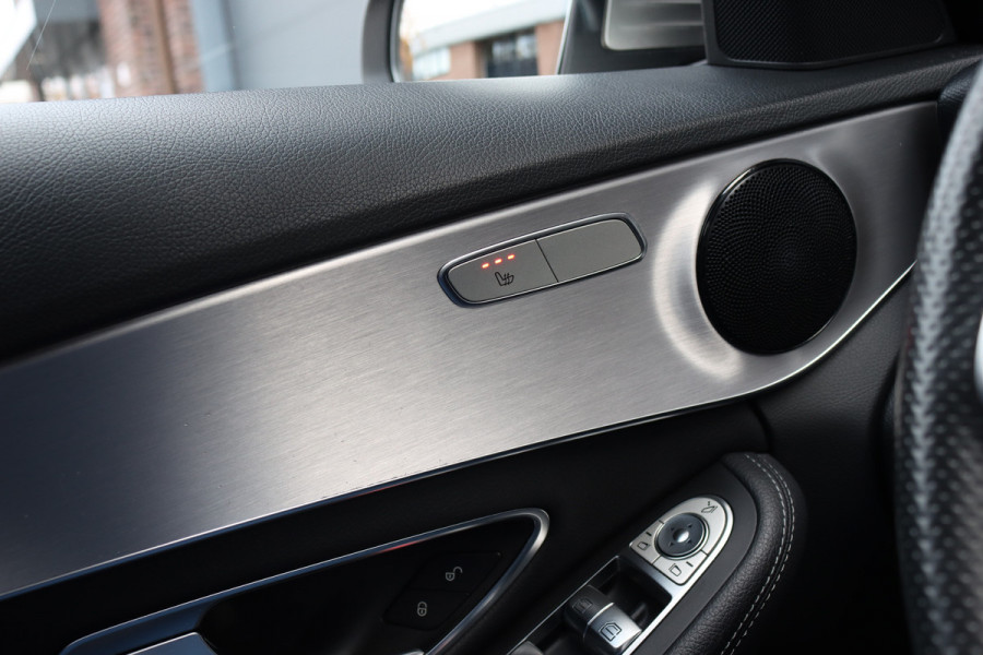 Mercedes-Benz C-Klasse 180 Business Solution AMG | Camera | Leder | High Performance LED | Stoelverwarming | 18'' inch | Inparkeerpakket |