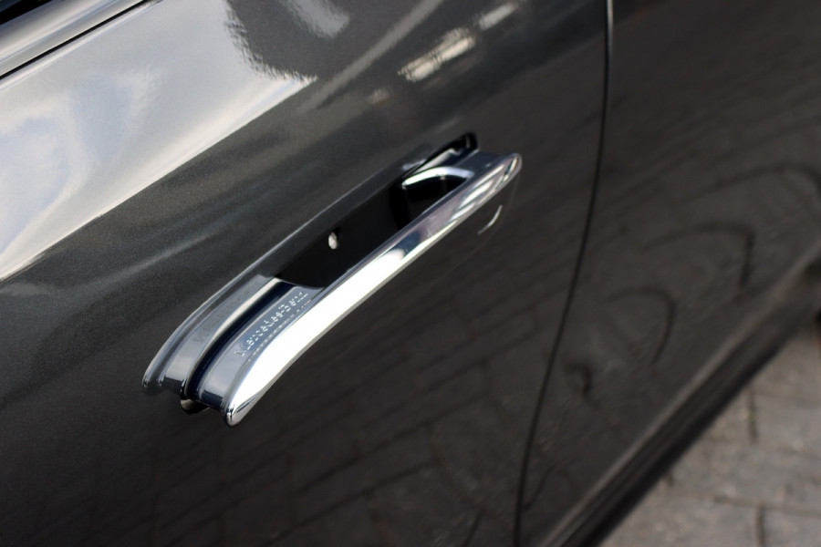 Mercedes-Benz E-Klasse Estate 300 de AMG Line | MBUX Hyperscreen | Distronic+ | Burmester 4D | Memory | Stoelventilatie | 3D-Display | HUD | Trekhaak | Digital Light | Surround Camera |