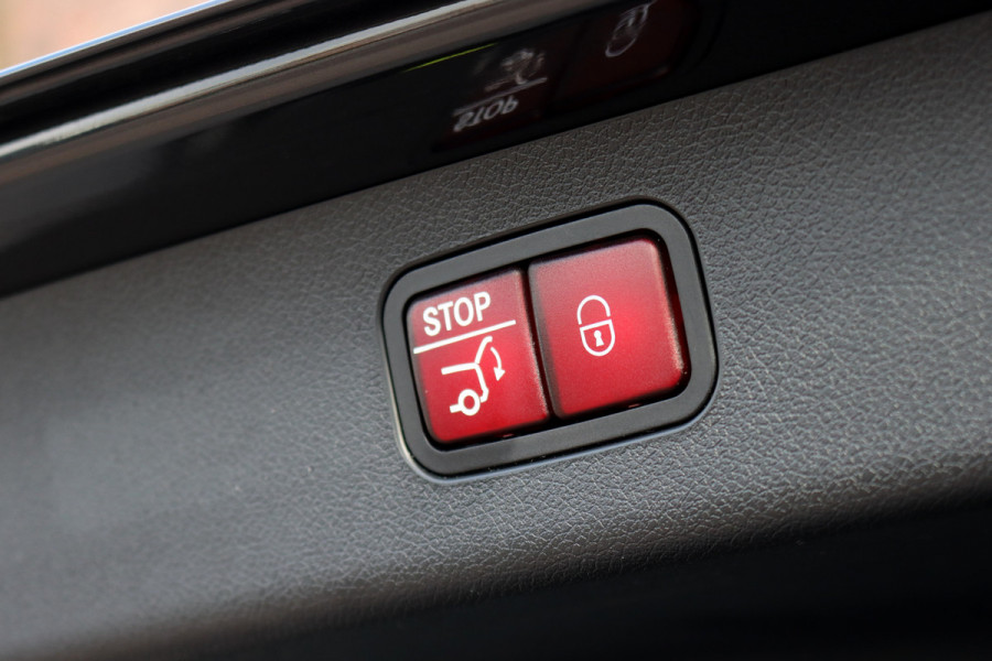 Mercedes-Benz E-Klasse Estate 300 de AMG Line | MBUX Hyperscreen | Distronic+ | Burmester 4D | Memory | Stoelventilatie | 3D-Display | HUD | Trekhaak | Digital Light | Surround Camera |