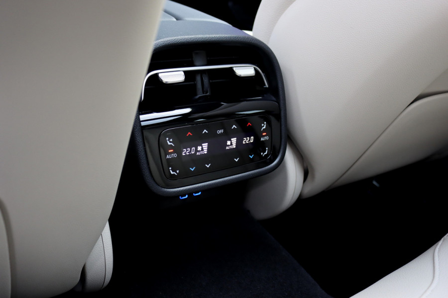 Mercedes-Benz E-Klasse Estate 300 de AMG Line | MBUX Hyperscreen | Distronic+ | Burmester 4D | Memory | Stoelventilatie | 3D-Display | HUD | Trekhaak | Digital Light | Surround Camera |