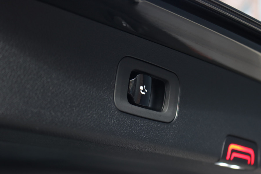 Mercedes-Benz E-Klasse Estate 300 de AMG Line | MBUX Hyperscreen | Distronic+ | Burmester 4D | Memory | Stoelventilatie | 3D-Display | HUD | Trekhaak | Digital Light | Surround Camera |