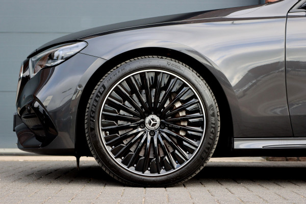 Mercedes-Benz E-Klasse Estate 300 de AMG Line | MBUX Hyperscreen | Distronic+ | Burmester 4D | Memory | Stoelventilatie | 3D-Display | HUD | Trekhaak | Digital Light | Surround Camera |