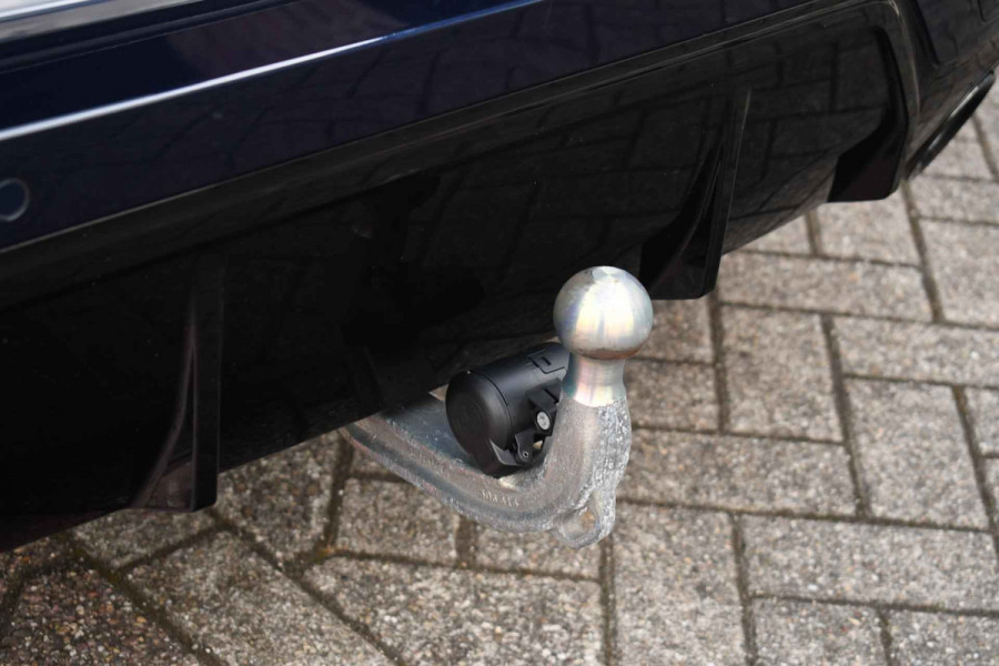 BMW 3 Serie Touring 330e M-Sport LCI-2 Pano Trekh ACC H/K 360 HUD 19inch