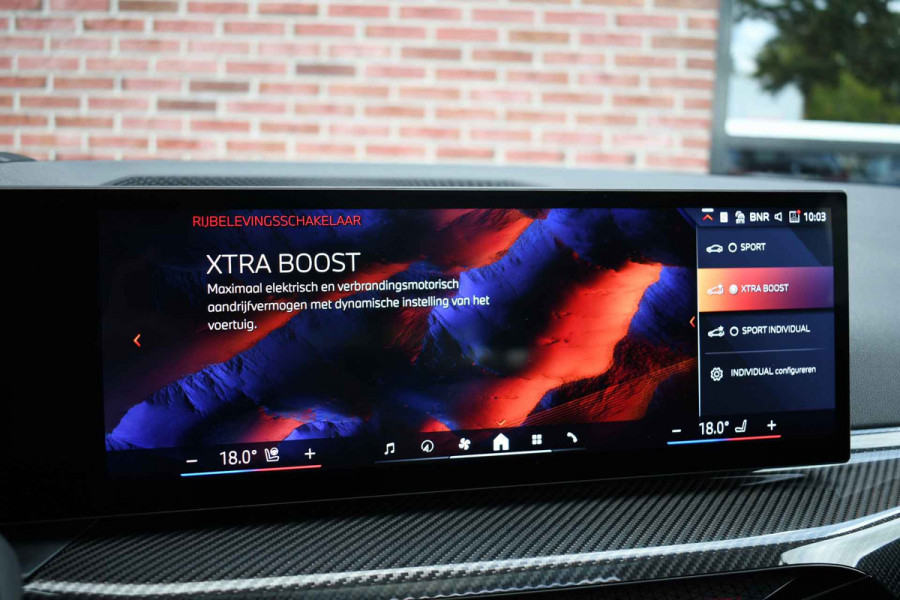 BMW 3 Serie Touring 330e M-Sport LCI-2 Pano Trekh ACC H/K 360 HUD 19inch