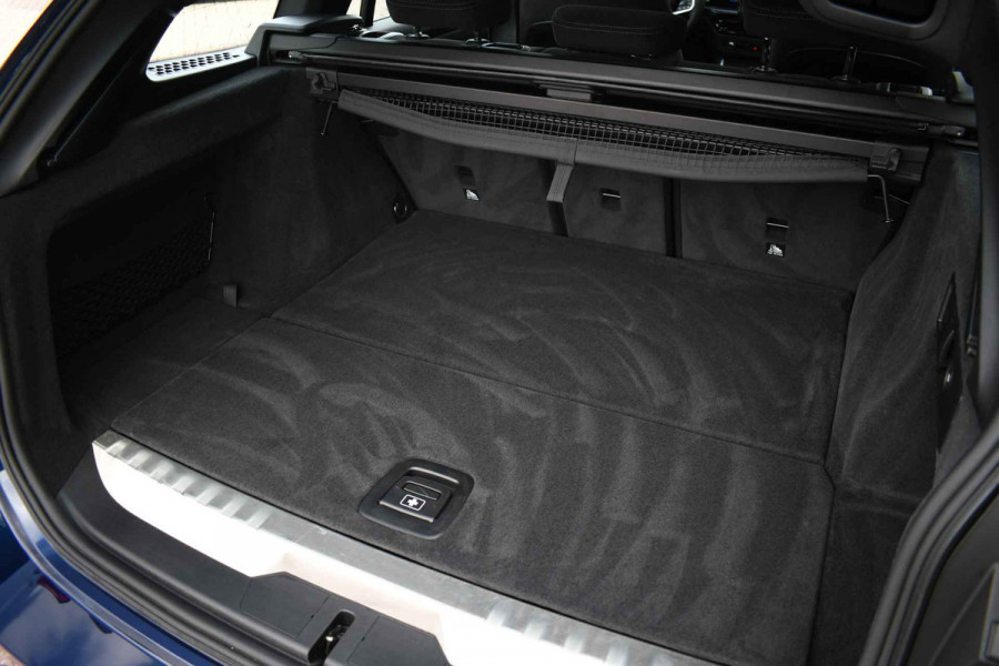 BMW 3 Serie Touring 330e M-Sport Pro LCI-2 Pano Trekh 360 HUD 19inch El-zetels