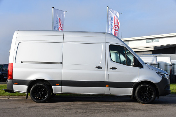 Mercedes-Benz Sprinter 319 1.9 CDI L2H2 RWD PB Edition Camera, Cruise, Carplay, 190pk, LED, 3500kg Trekhaak, Stoelverwarming, Multimedia, Uniek!