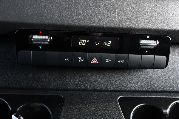 Mercedes-Benz Sprinter 319 1.9 CDI L2H2 RWD PB Edition Camera, Cruise, Carplay, 190pk, LED, 3500kg Trekhaak, Stoelverwarming, Multimedia, Uniek!