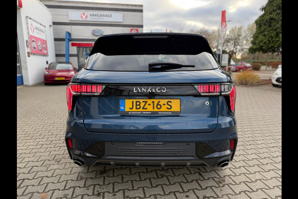 Lynk & Co 01 1.5 PLUG-IN HYBRID (PHEV) 261PK 6.6KW LADEN ZWARTE HEMEL/STUURWIELVERWARMING AUTOMAAT (RIJKLAARPRIJS)