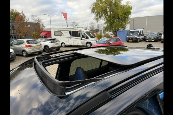 Lynk & Co 01 1.5 PLUG-IN HYBRID (PHEV) 261PK 6.6KW LADEN ZWARTE HEMEL/STUURWIELVERWARMING AUTOMAAT (RIJKLAARPRIJS)