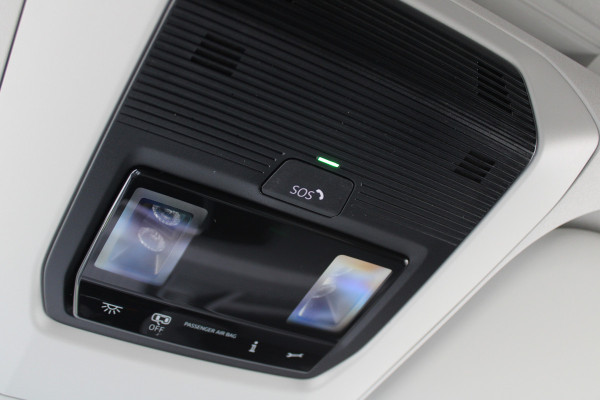 Volkswagen Crafter 30 2.0 TDI L3H3 140pk - Navigatie - DAB - Geveerde Stoel - Camera - Carplay - Rijklaar