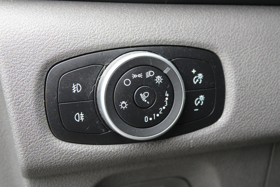 Ford Transit Custom 320 2.0 TDCI L1H1 Tourneo 170pk - Automaat - Leder - ACC - 1+1 stoelopstelling - Bi-Xenon -Stoelverwarming - Rijklaar