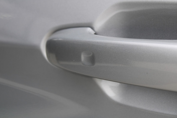 Ford Transit Custom 320 2.0 TDCI L2H1 Limited 170pk - 5 jaar Garantie - 2x Schuif - Stoel/Stuurverwarming - ACC - Sidebars - AGR Stoel - Opvouwbare