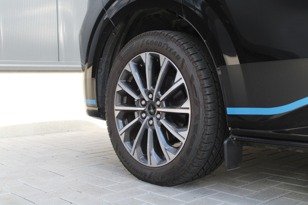 Ford Tourneo Custom 320 2.0 TDCI L2H1 Titanium X DC 170pk - Adaptive Cruise - LED - Blind Spot - Leder - Navigatie - 360 Camera - Trekhaak -